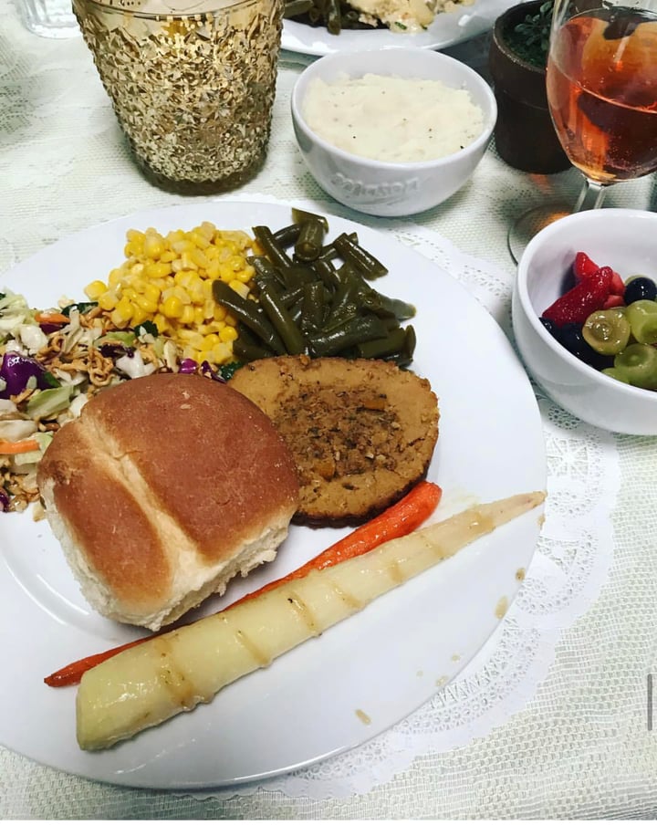 photo of Tofurky Plant-Based Roast with Herb Gravy shared by @vegansarahmarie on  27 Feb 2020 - review