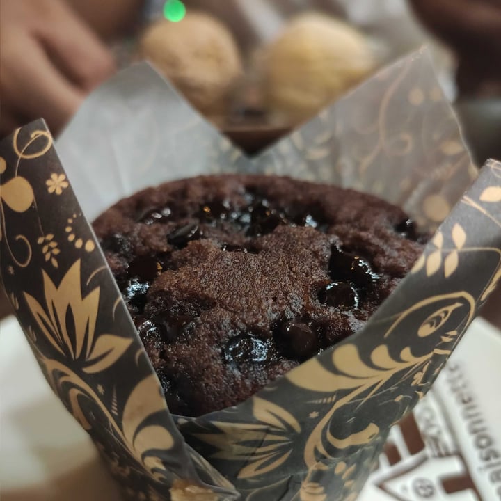 photo of nomVnom Bistro Chocolate Muffin shared by @veganehs on  31 Jul 2020 - review