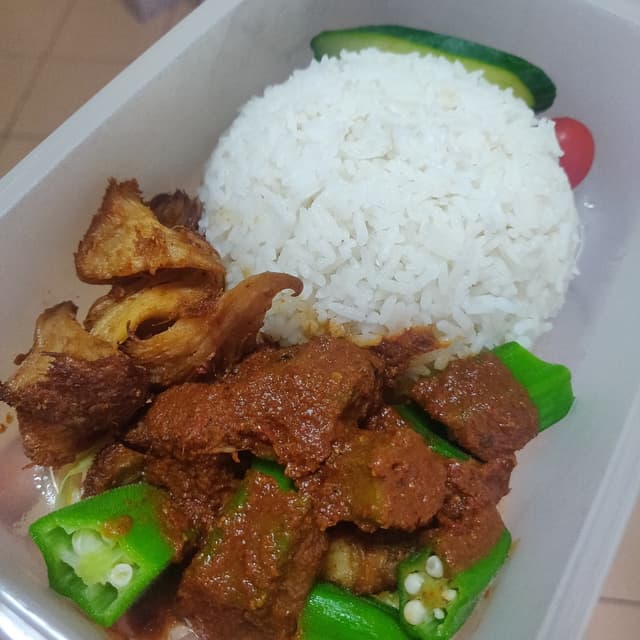 Foto do prato “Sambal Monkey Head Mushroom Rice”