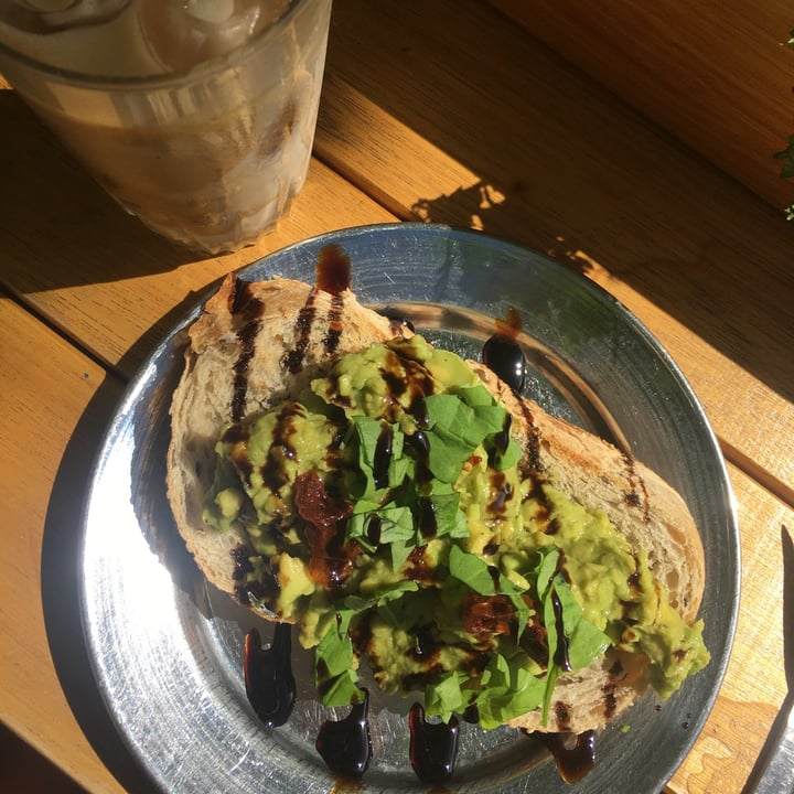 review photo of Cuervo Café Avocado Vegan Toast shared by @smariaveg on 24 Mar 2021 - review