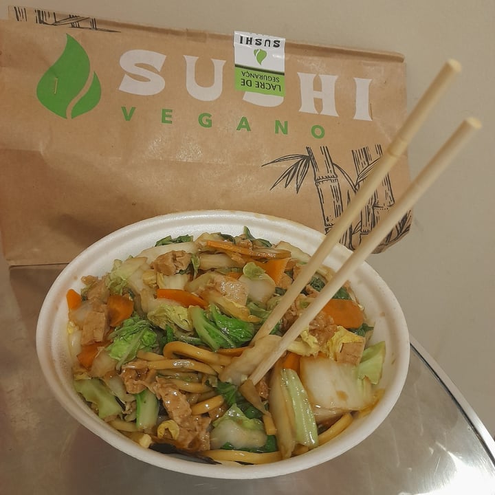 review photo of Meu Sushi Vegan Yakissoba sabor frango shared by @paulatoth on 27 Jun 2022 - review
