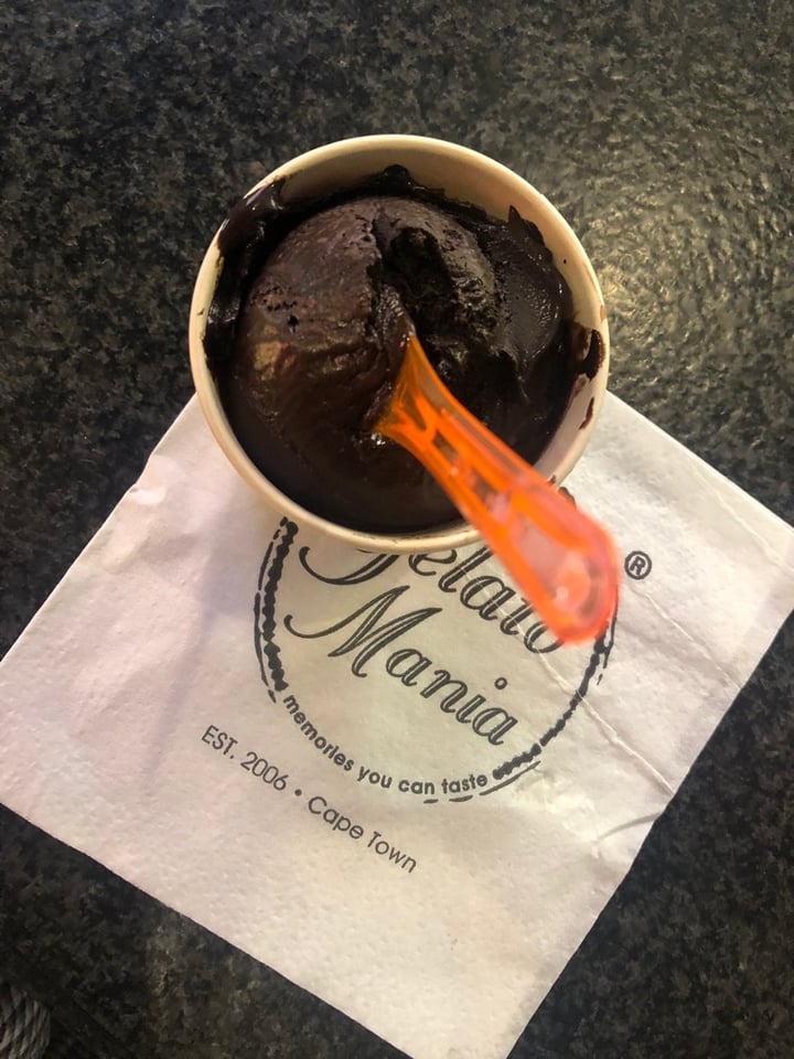 photo of Gelato Mania Vegan Dark Chocolate Raspberry shared by @caittyler on  21 Dec 2019 - review