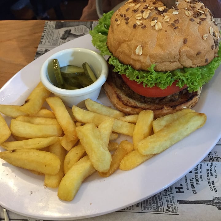 review photo of Suculenta Sangucheria Vegana Hamburguesa clásica shared by @cata-arancibias on 20 Jun 2019 - review