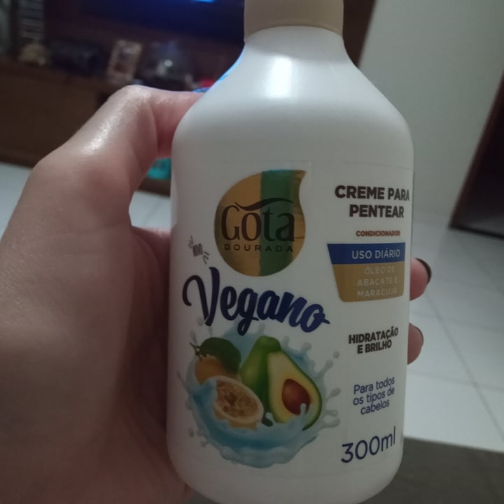 photo of Gota Dourada Creme para pentear shared by @rafaayruth on  20 Apr 2022 - review