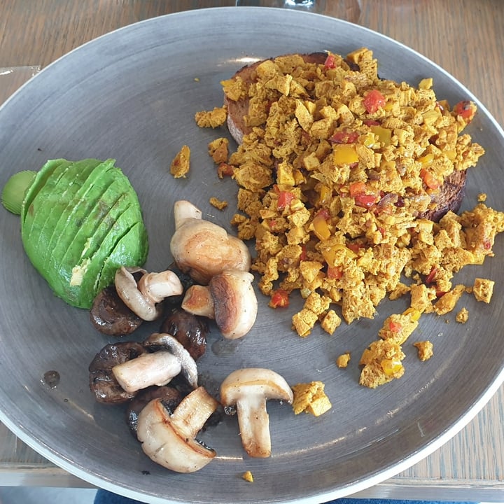photo of Riverside Cafe And Bistro Tofu Scrambled shared by @compassionate1candy on  27 Dec 2021 - review