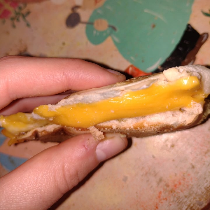 review photo of Felices Las Vacas Queso Cheddar en Fetas shared by @gemendez07 on 26 Jul 2021 - review