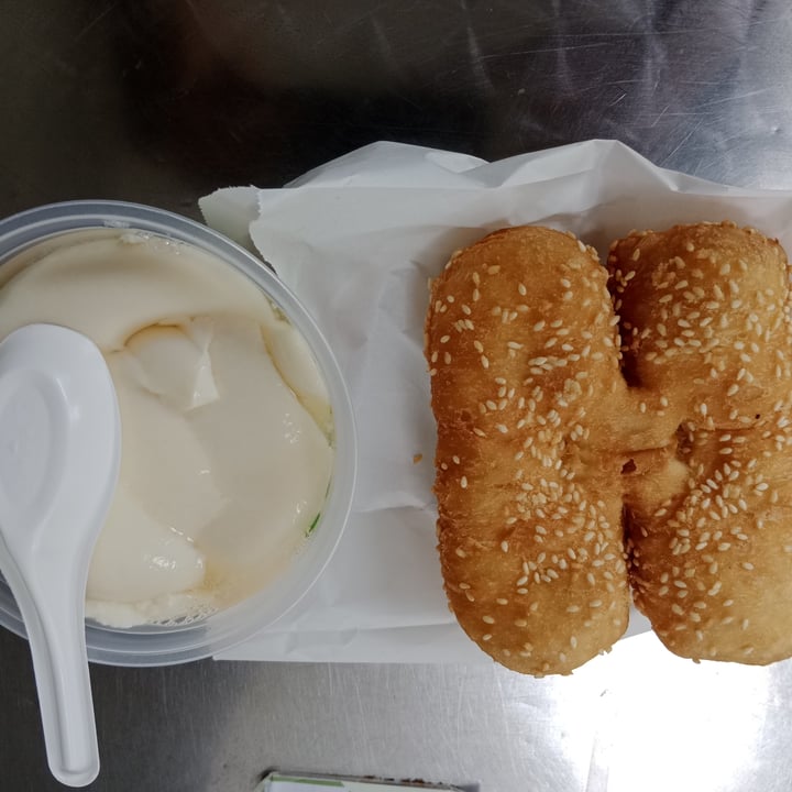 photo of Selegie Soya Bean soybeancurd and butterfly bun shared by @subashnagev on  15 Oct 2022 - review
