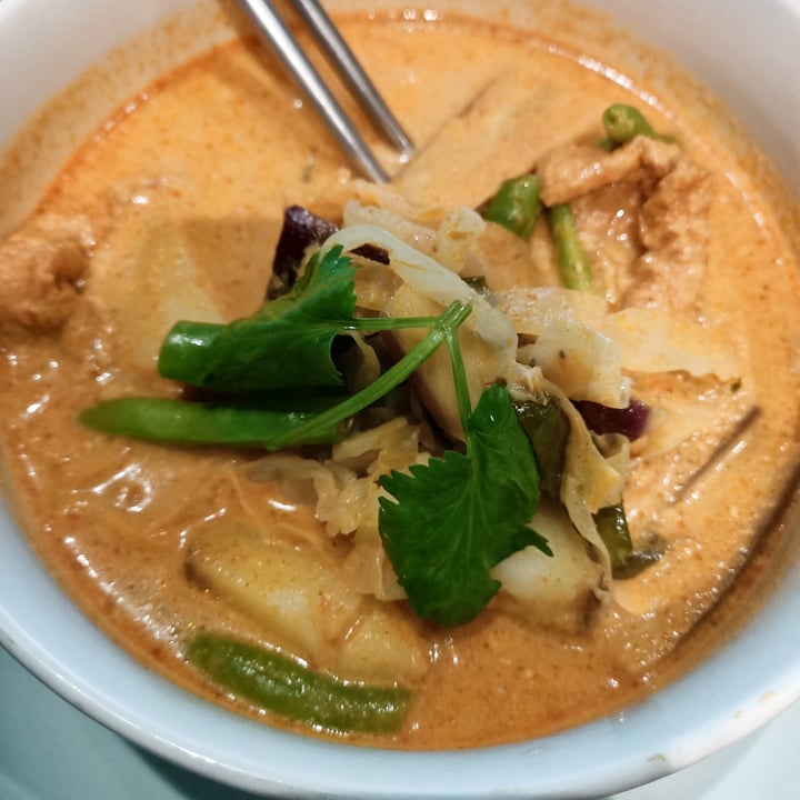 review photo of Real Food Novena Curry Soup Noodles shared by @yamspotatoes on 07 Sep 2020 - review