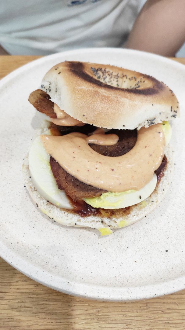 photo of Shift Eatery THE BEST VEGAN BACON + EGG BAGEL IN THE WORLD shared by @jmacvu on  08 Dec 2019 - review