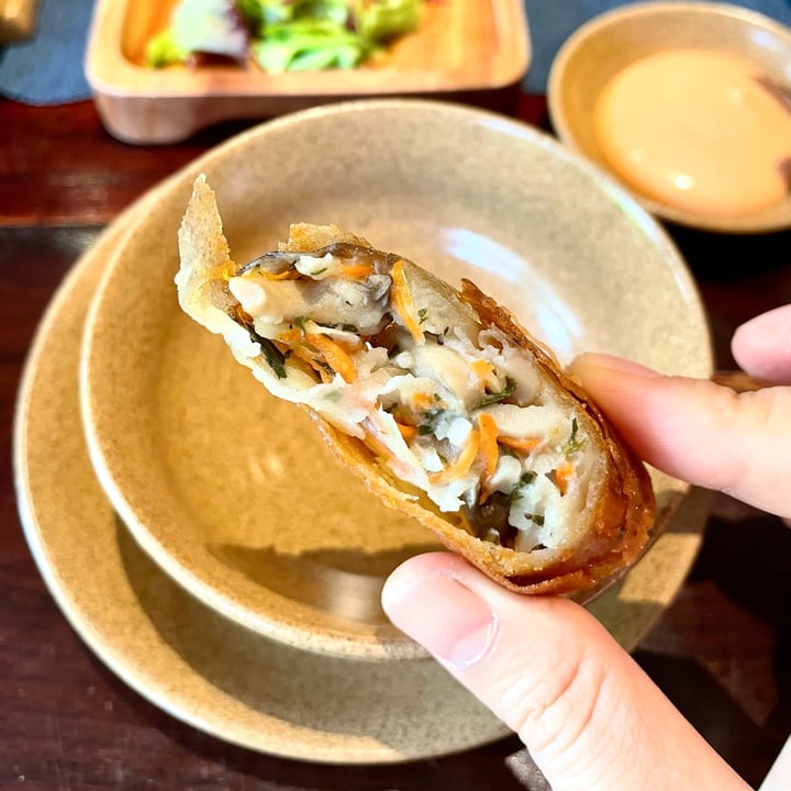 photo of Chay Garden Mushroom rolls shared by @gac-veganfoodreview on  13 Nov 2021 - review