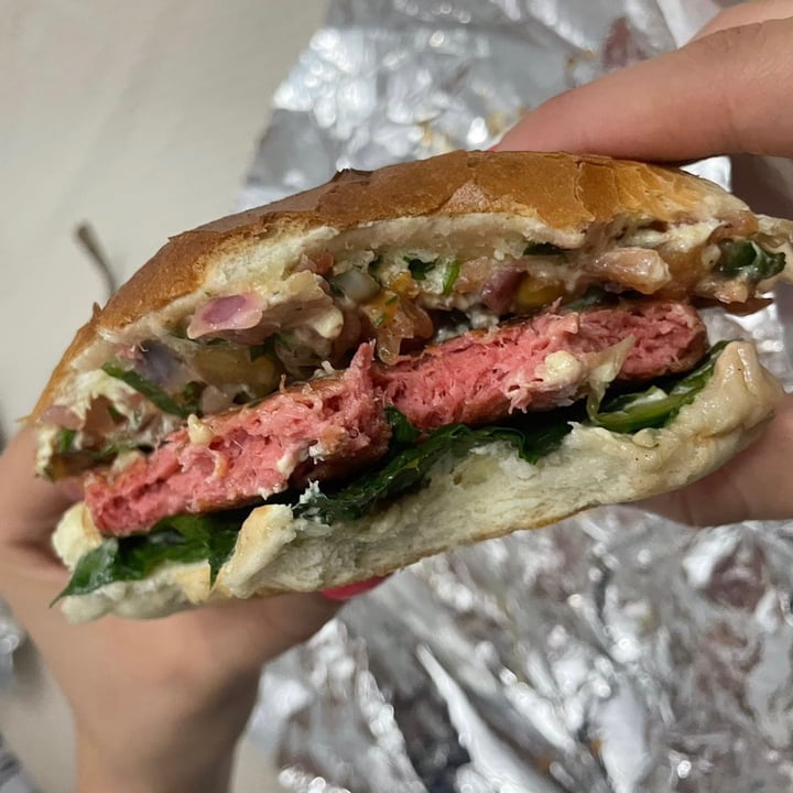 photo of We Can Veg It Vegan House BBQ shared by @giovana24 on  18 Jun 2022 - review