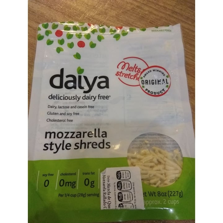 photo of Daiya Mozzarella Style Shreds shared by @vicmartinezs on  01 Feb 2020 - review