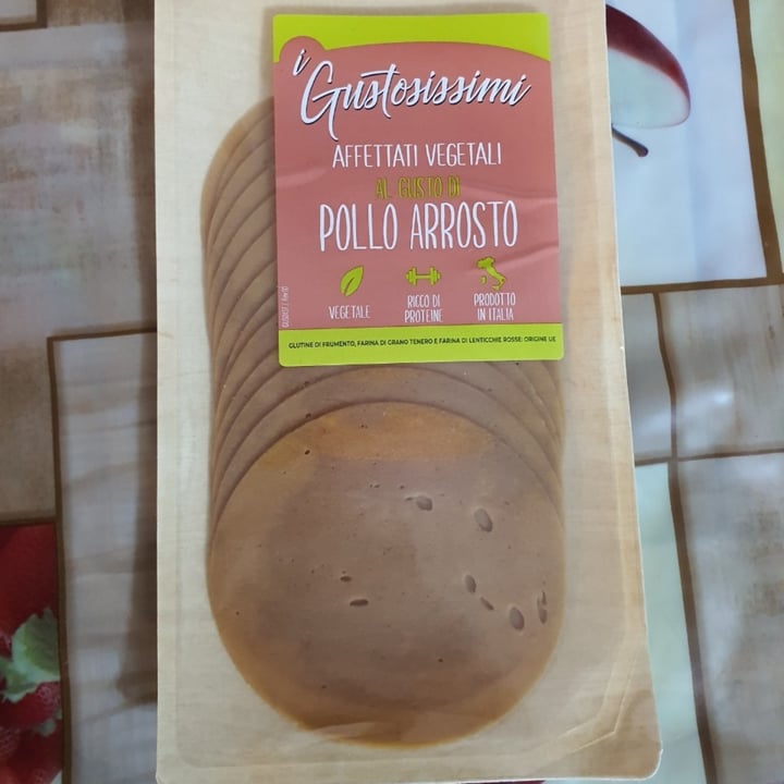 photo of I gustosissimi Affettato Vegetale Pollo Arrosto shared by @lindanichilist on  05 Oct 2022 - review