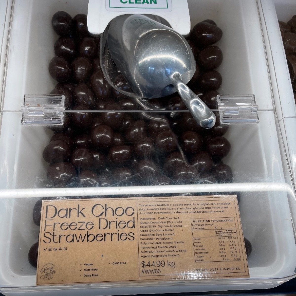Dark Chocolate Freeze Dried Strawberries from House of organic - Vegan ...