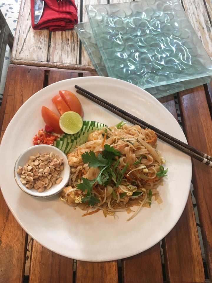 photo of Clear Cafe Vegan pad Thai shared by @zu on  07 Oct 2018 - review