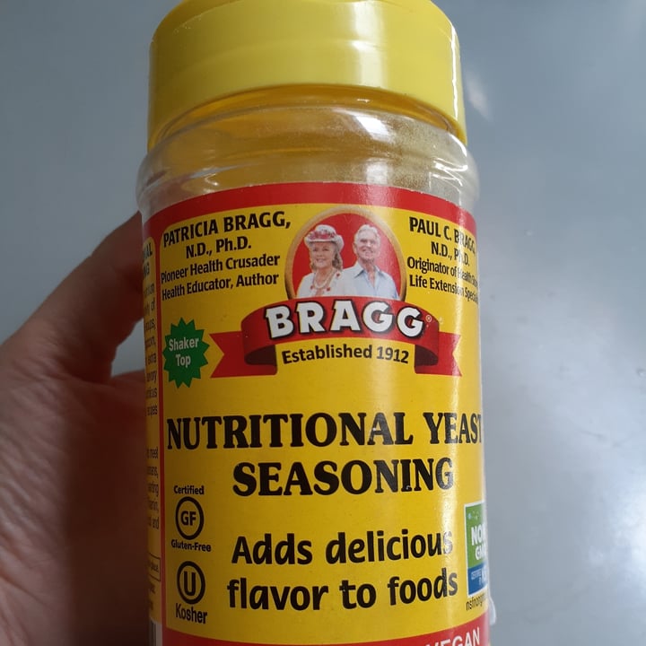 photo of Bragg Nutritional Yeast Seasoning shared by @nael on  07 Jun 2021 - review