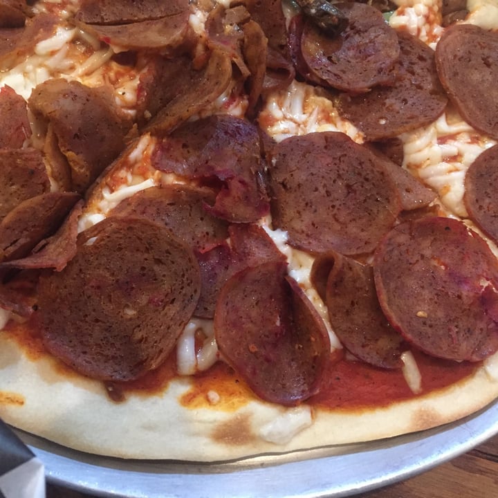 photo of Salvaxe Pizza Pepperoni shared by @zullybee on  12 Jun 2021 - review