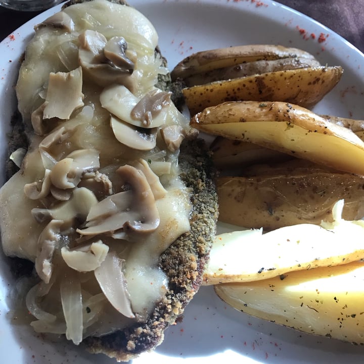review photo of El patio vegan Milanesa campestre shared by @lour11 on 22 Aug 2022 - review