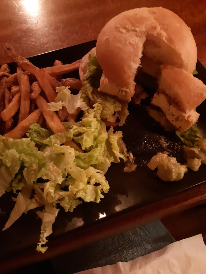 photo of Au Nouveau Monde Tofu burger shared by @gaiathena on  22 Apr 2019 - review