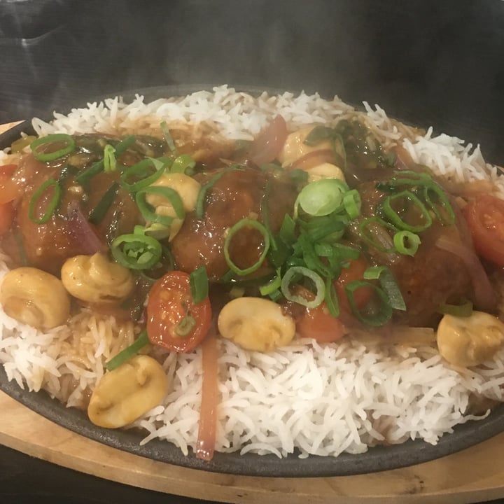 photo of Veggo Sizzle Sizzling supreme shared by @babbage on  26 Jun 2021 - review