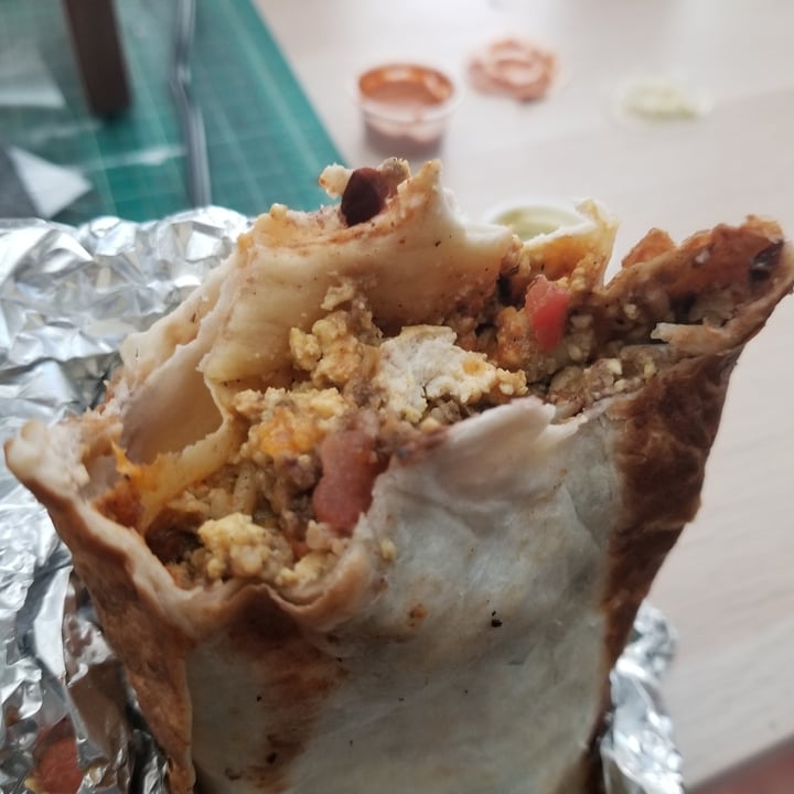 photo of The Vegan Nom BIG BRUNCH Burrito shared by @mclevn on  03 Oct 2021 - review