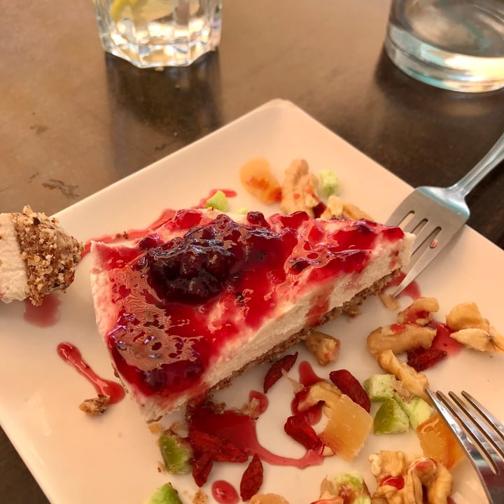 review photo of Petit Vegan Tarta De Queso De Anacardos shared by @hammergava on 30 Jul 2021 - review