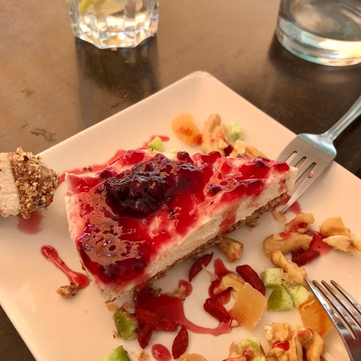 photo of Petit Vegan Tarta De Queso De Anacardos shared by @hammergava on  30 Jul 2021 - review