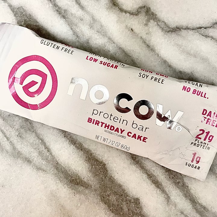 photo of No Cow Birthday Cake Protein Bar shared by @tamiapple on  23 Nov 2021 - review