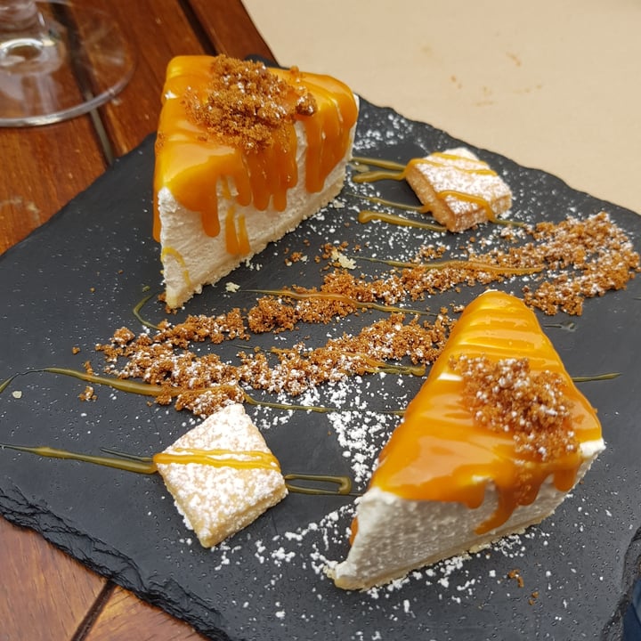 photo of Cavò Bistrot Cashew cake shared by @emanuela96 on  30 Nov 2021 - review