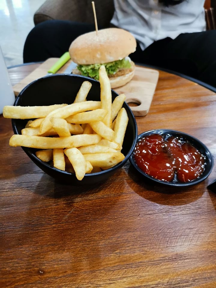 photo of nomVnom Bistro French Fries shared by @shalini97 on  10 May 2019 - review