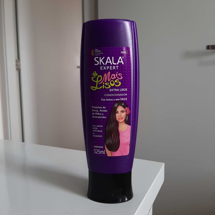 photo of Skala Condicionador Skala Expert Mais Lisos shared by @elisafaria on  17 Jul 2021 - review