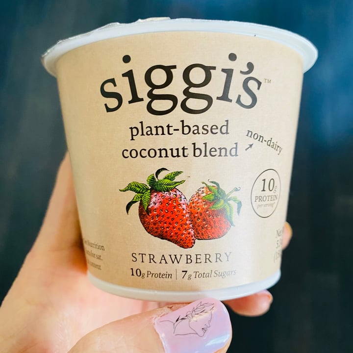 photo of siggi’s Strawberry plant-based coconut blend shared by @beckyyy on  28 Jan 2021 - review