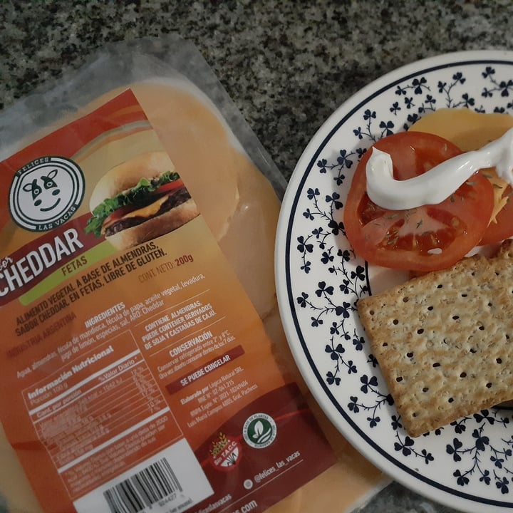 photo of Felices Las Vacas Queso Cheddar en Fetas shared by @meluxx on  13 Aug 2021 - review