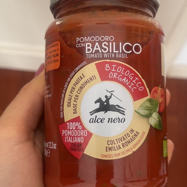 photo of Alce Nero Passata di pomodoro con basilico shared by @melissasveglife on  11 Apr 2022 - review