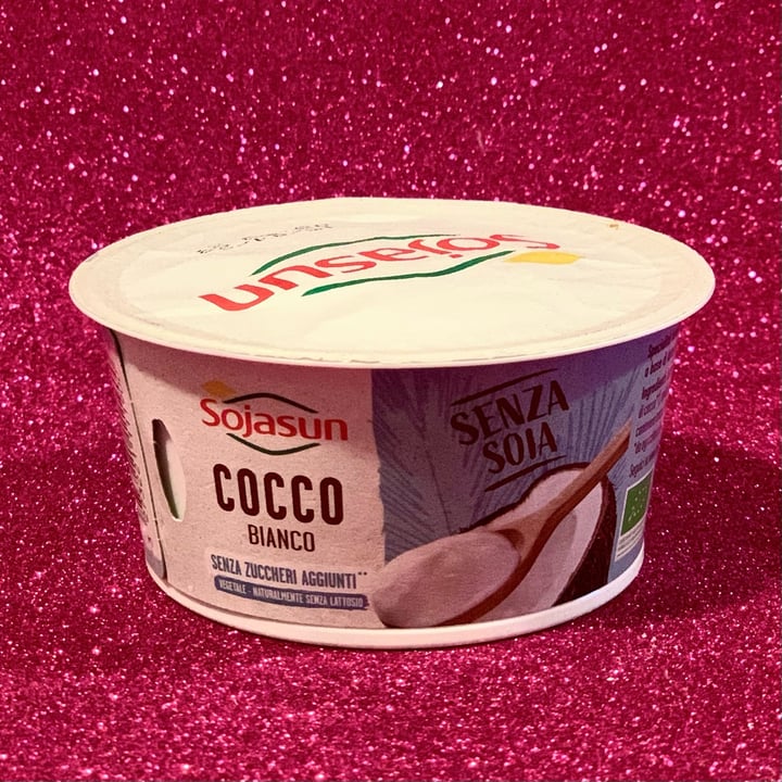 photo of Sojasun yogurt a base di cocco senza soia shared by @gingersaint on  14 Dec 2022 - review