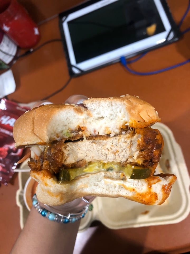 photo of Veggie Grill Nashville Hot Chick’n Sandwich shared by @tiedyesky1 on  04 Dec 2019 - review