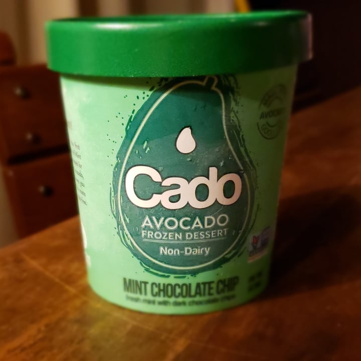 photo of Cado Avocado Ice Cream Avocado frozen dessert, mint chocolate chip shared by @mqccha on  02 Sep 2022 - review