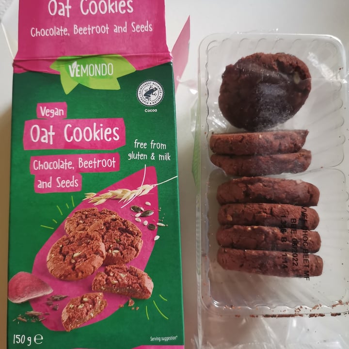 review photo of Vemondo Vegan Oat Cookies Chocolate, Beetroot and Seeds shared by @giuliagraziano on 28 Mar 2022 - review