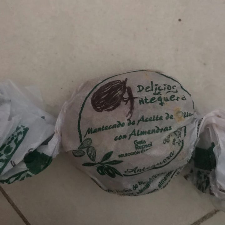 review photo of Delicias de Antequera mantecado de aceite de oliva con almendras shared by @mrtslv on 25 Dec 2020 - review