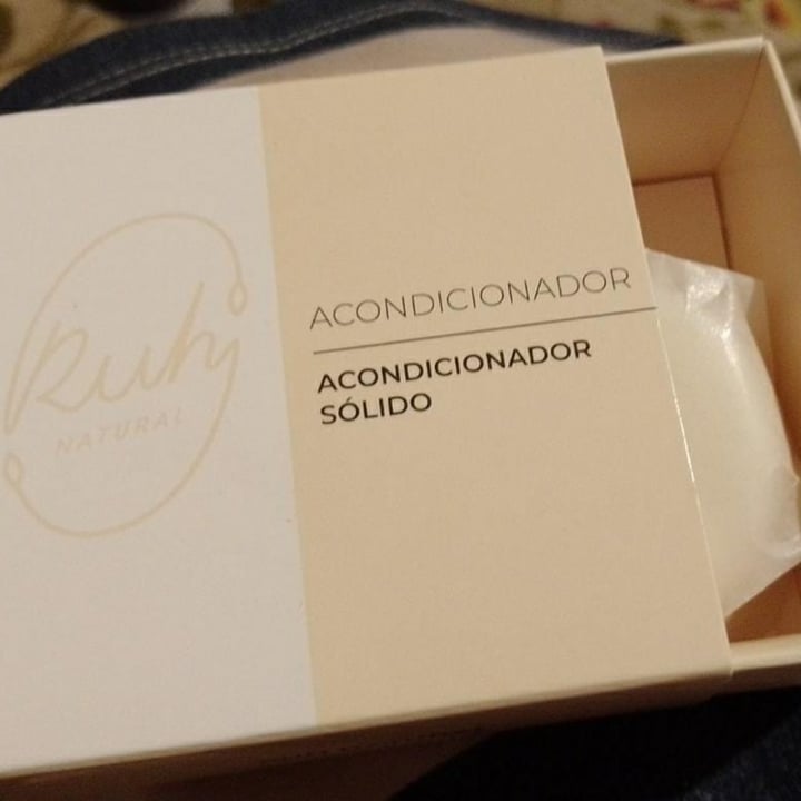 photo of Ruh Natural Acondicionador Sólido shared by @aguromeo on  11 Sep 2021 - review