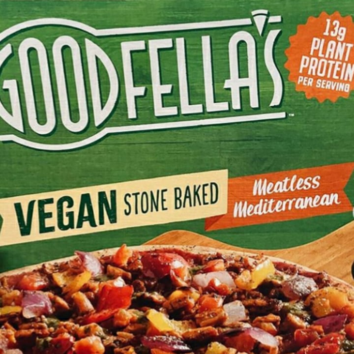 review photo of Goodfella's Meatless Mediterranean Stone Baked Pizza shared by @samanthaberries on 05 Jan 2021 - review