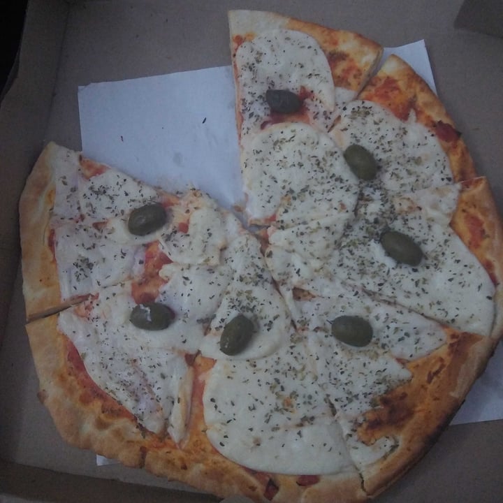 photo of Empanadas de 10 Pizza de muzzarela vegana shared by @arii99 on  07 Feb 2021 - review