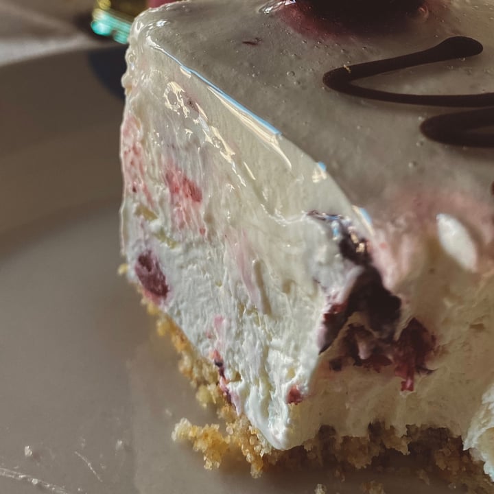 review photo of Mille voglie senza glutine Vegan Cheesecake Ai Lamponi shared by @miriamsalamone on 22 Dec 2021 - review