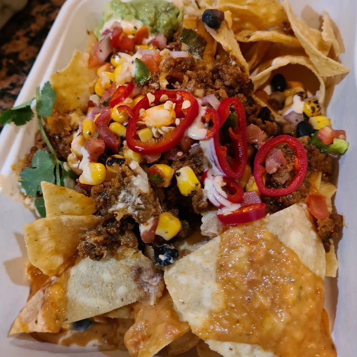 photo of Veggie Grill Southwestern nachos shared by @sofihuasteca on  31 Dec 2021 - review