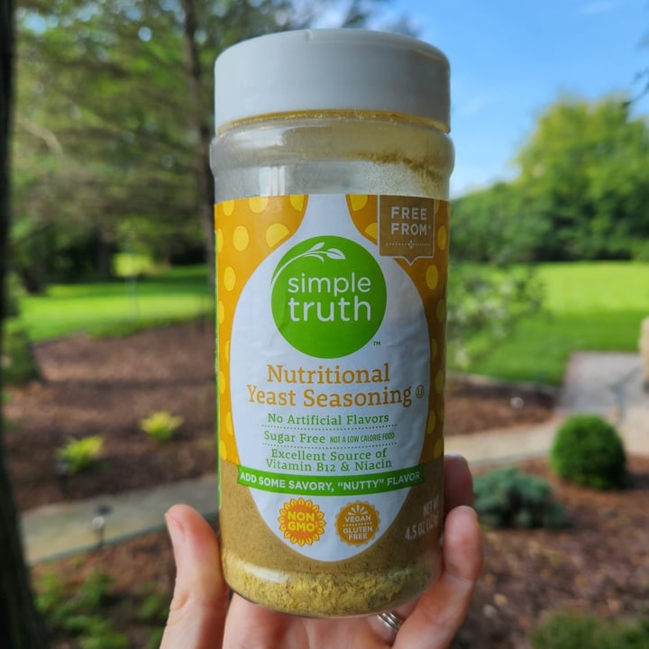 photo of Simple Truth Nutritional Yeast shared by @rosieb33 on  16 Sep 2022 - review