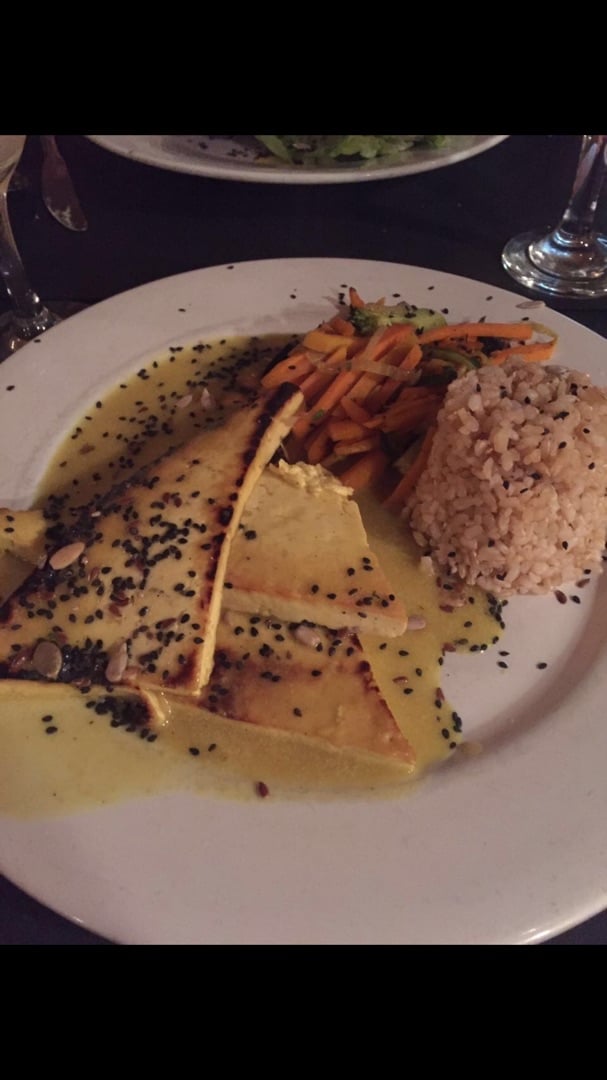 photo of Bio Solo Orgánico Tofu a la mostaza con vegetales y arroz yamani shared by @juliaarena on  08 Oct 2019 - review