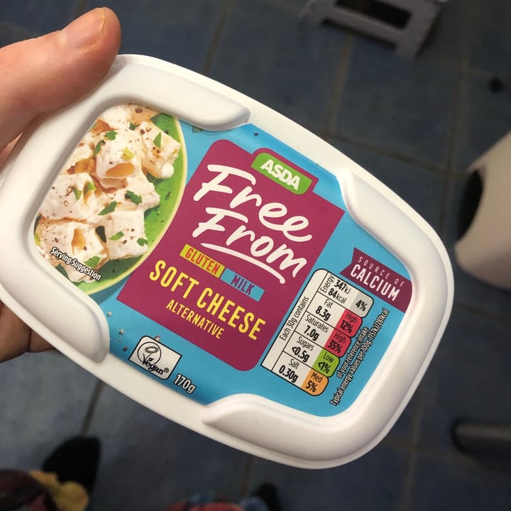 photo of ASDA Soft cheese shared by @rhiannondiamxnd on  20 Feb 2021 - review