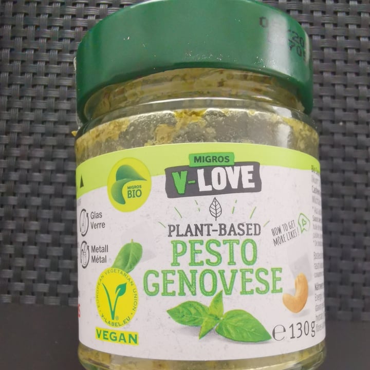 photo of Migros V-Love Pesto Genovese shared by @laram001 on  26 Sep 2021 - review