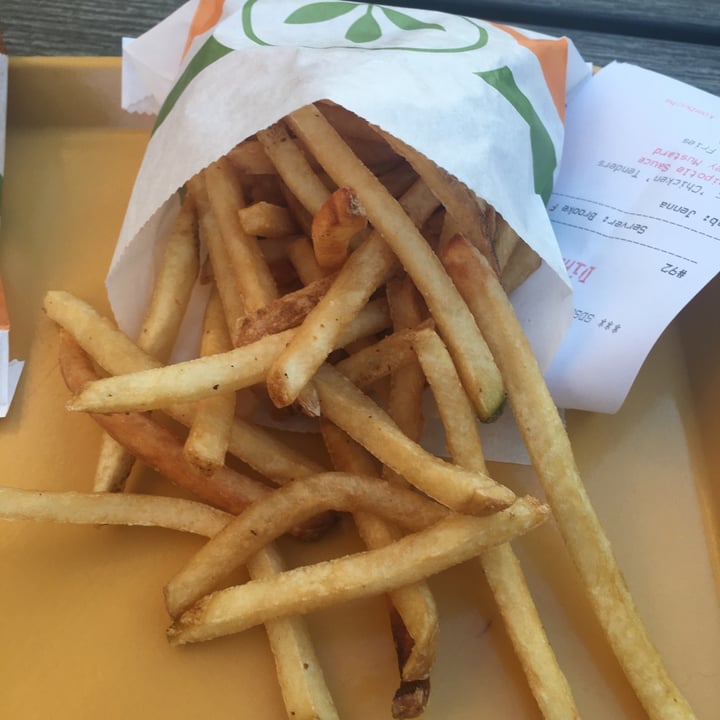 photo of Plant Power Fast Food Fries shared by @rowdykelo on  06 Aug 2021 - review