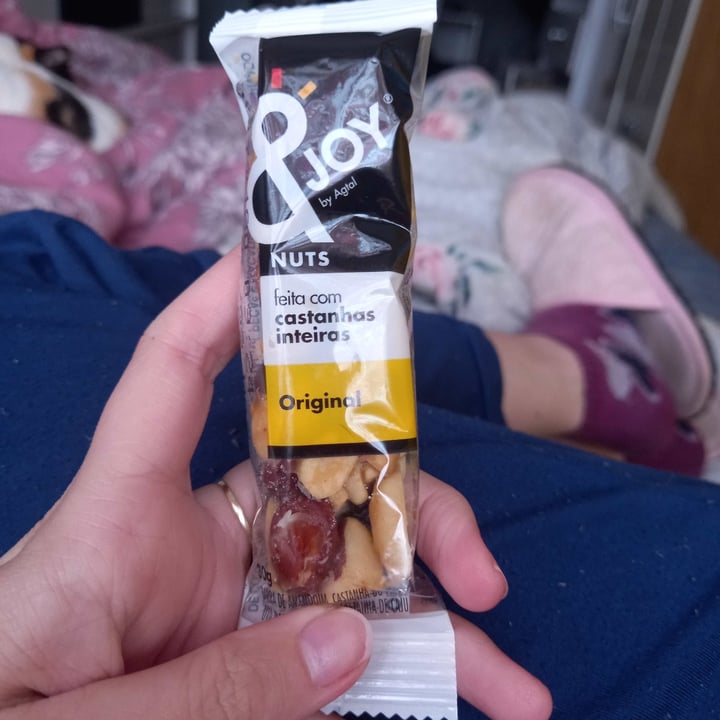 review photo of & Joy by Agtal Barra de Cereais Nuts Clássica shared by @nathbalbinotte on 15 May 2022 - review